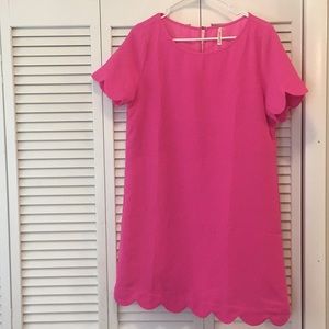 Boutique scallop dress size large